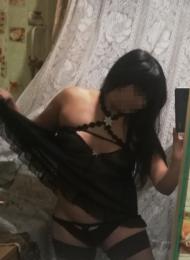 Проститутка-индивидуалка из Киева Зарина с 2 размером груди